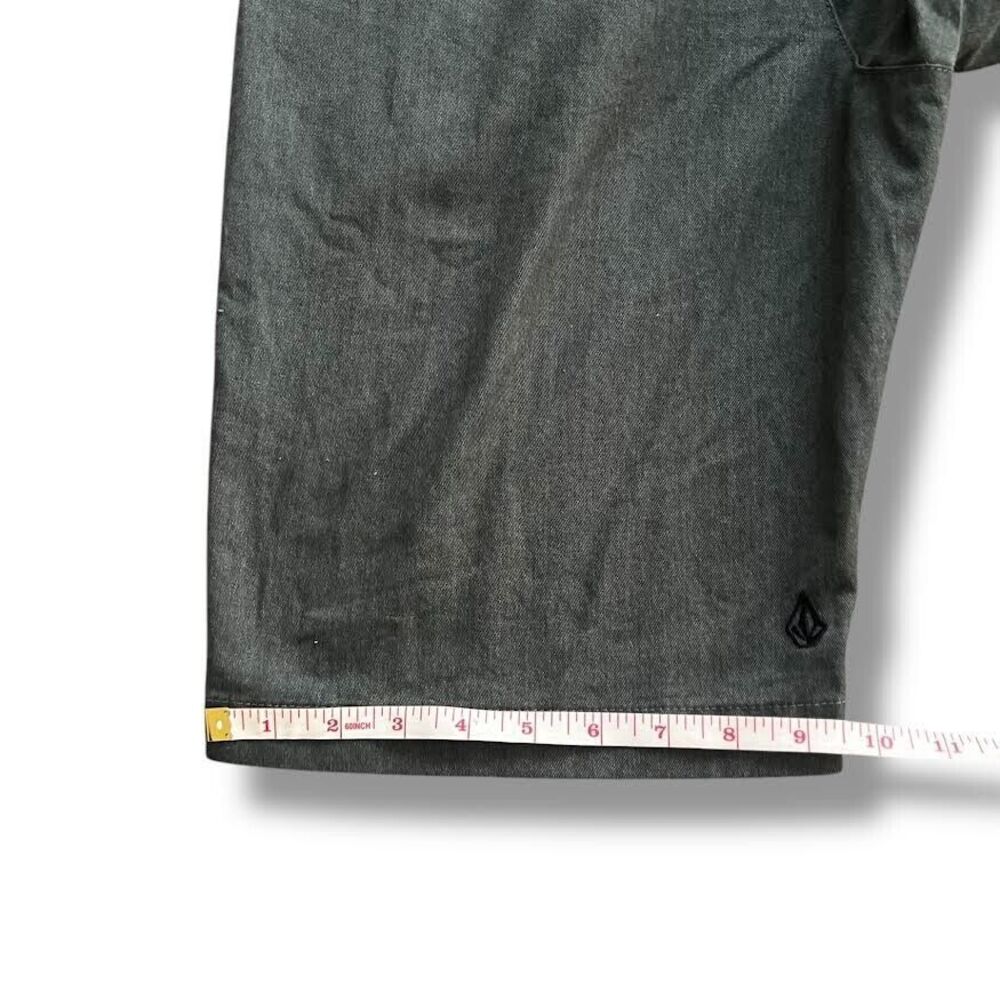 Volcom Shorts Mens Size 31 Gray Chino Flat Front True To This Walking Casual - Picture 13 of 15